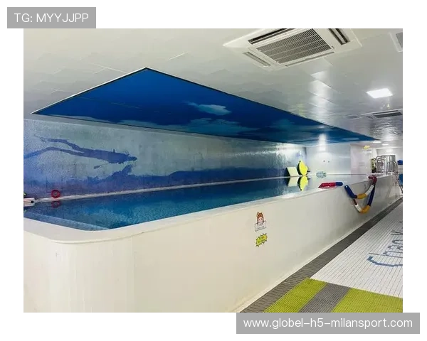 游泳队员在恶劣水况中展现超凡水感