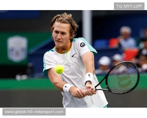 网球截击突袭得分：掌握精准瞬间，成为场上快节奏的攻防大师