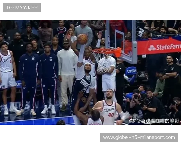 独行侠球员抛投关键时刻化险为夷