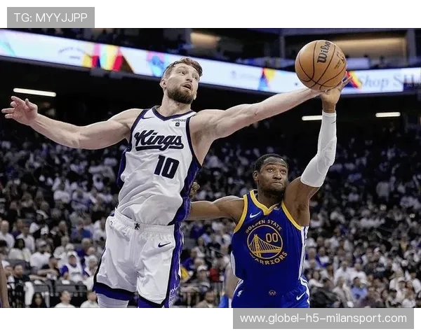 小萨高位策应极其舒服,萨城全队顺势发力