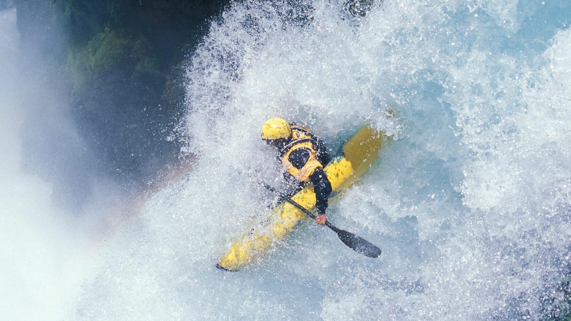 亚历克斯·格林伍德的精准抢断，帮助袋鼠队化解对方进攻威胁，格林伍德续约