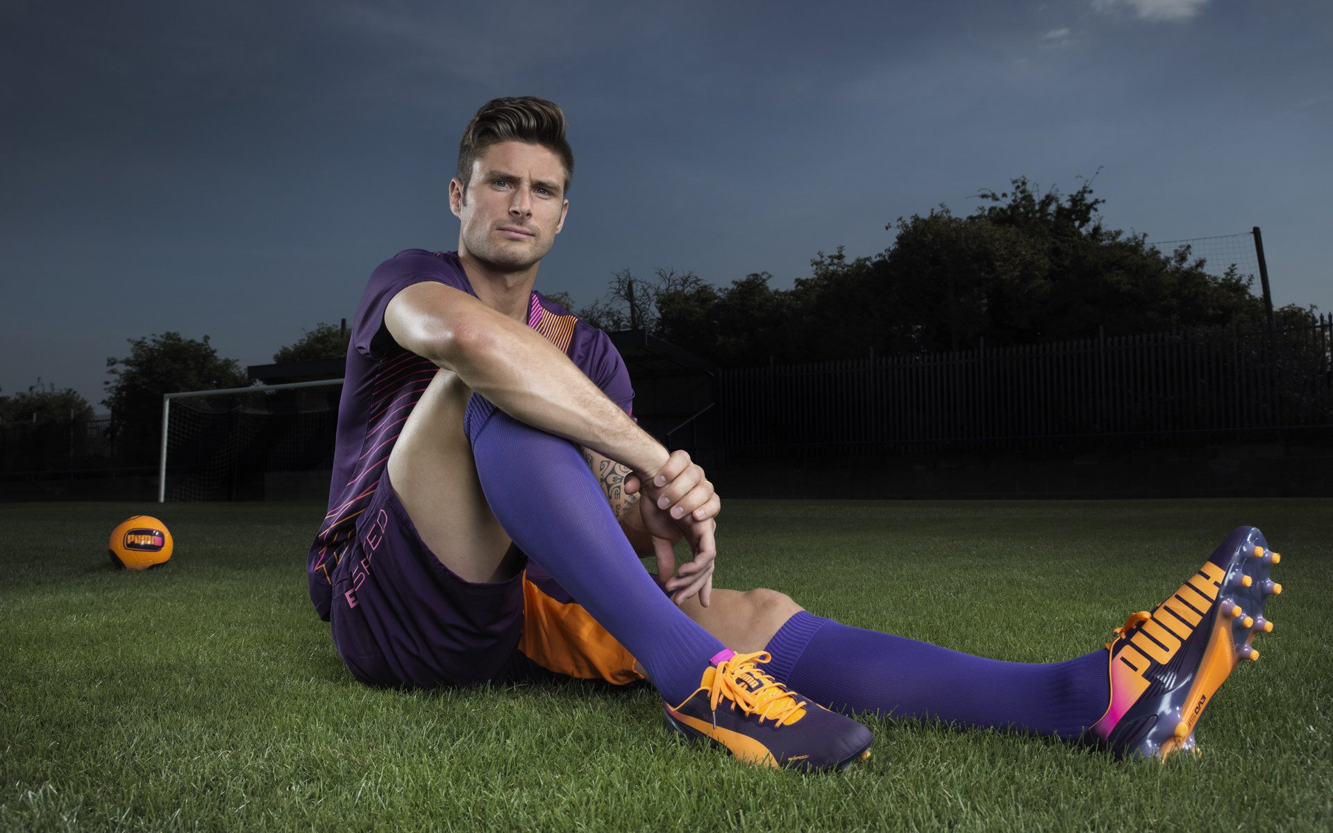 各大联赛“金球”争夺：最具人气的球员盘点